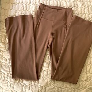 Lululemon Boot Cut Leggings with Ankle Slits Size 2